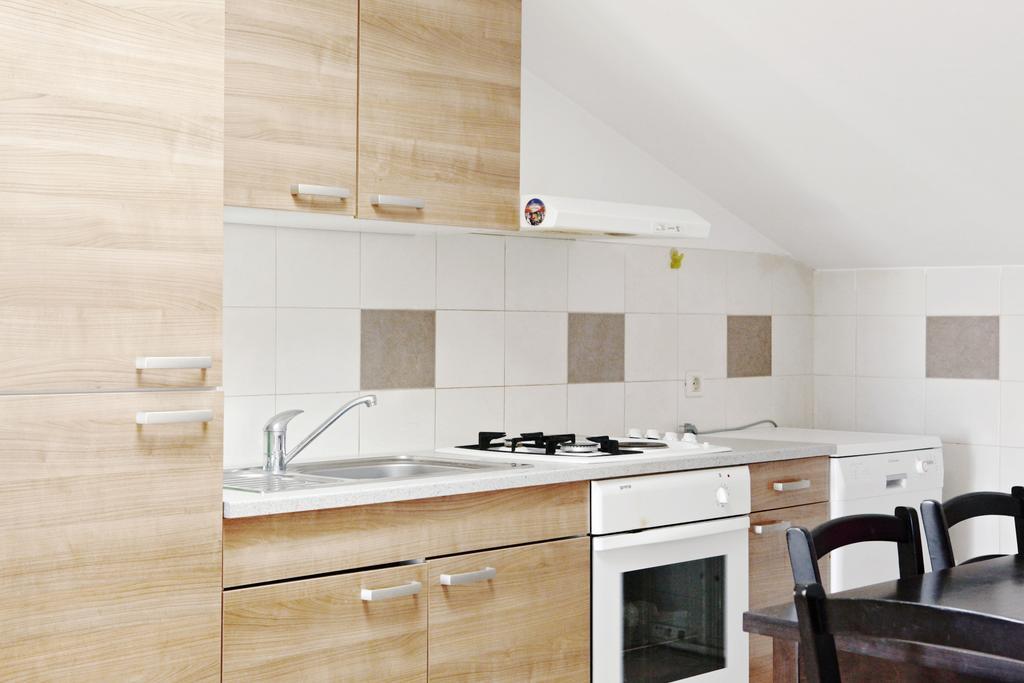 Peachy House Apartment Rijeka Room photo